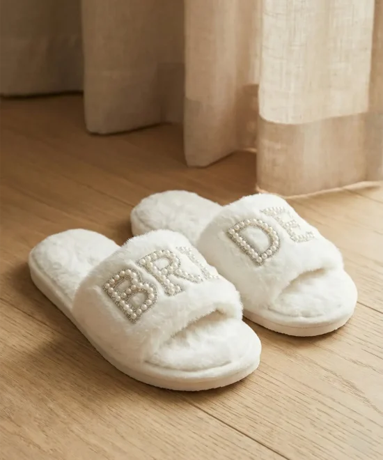 Bride Slippers, perlebogstaver