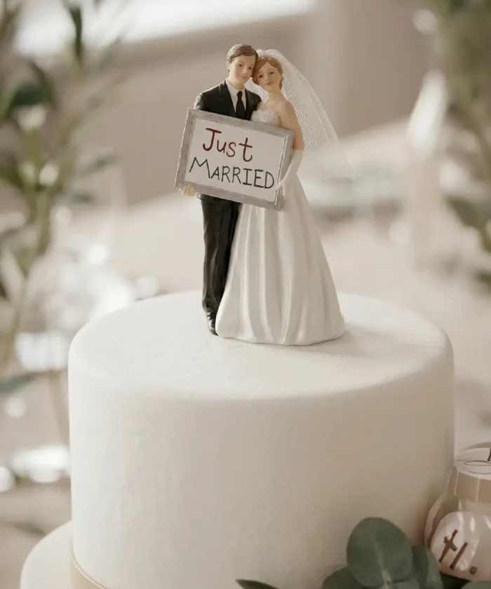 Kagefigur, Just Married