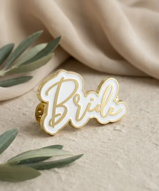 “Bride” knappenål