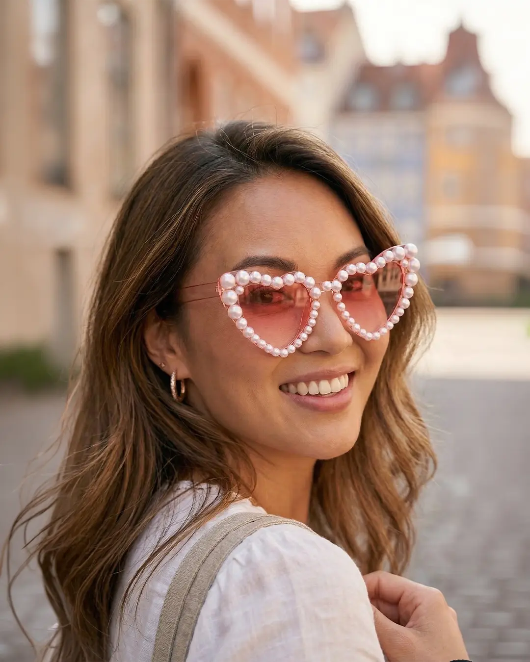 hjerteformede briller med perler, rosa