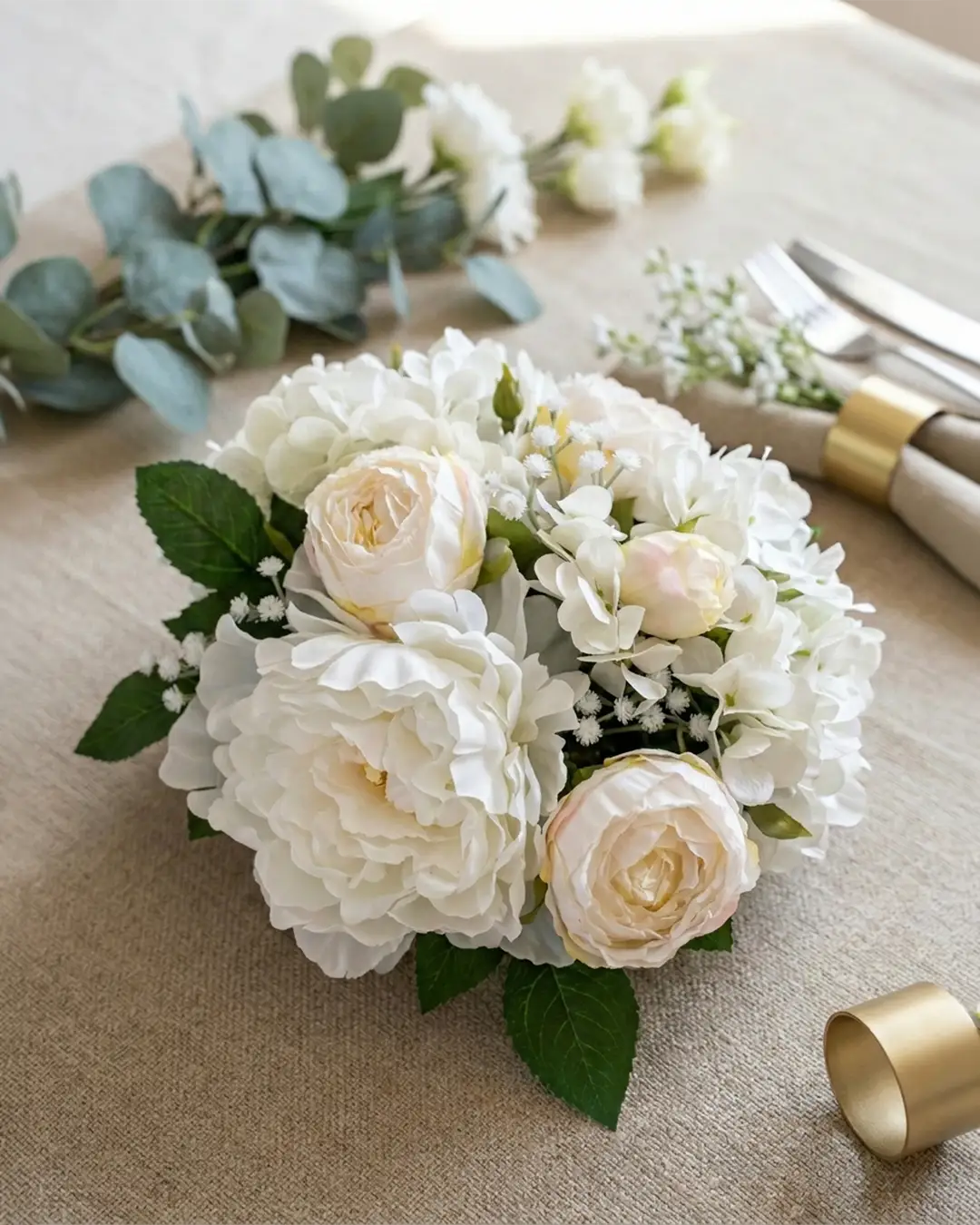 Centerpiece - Light Cream